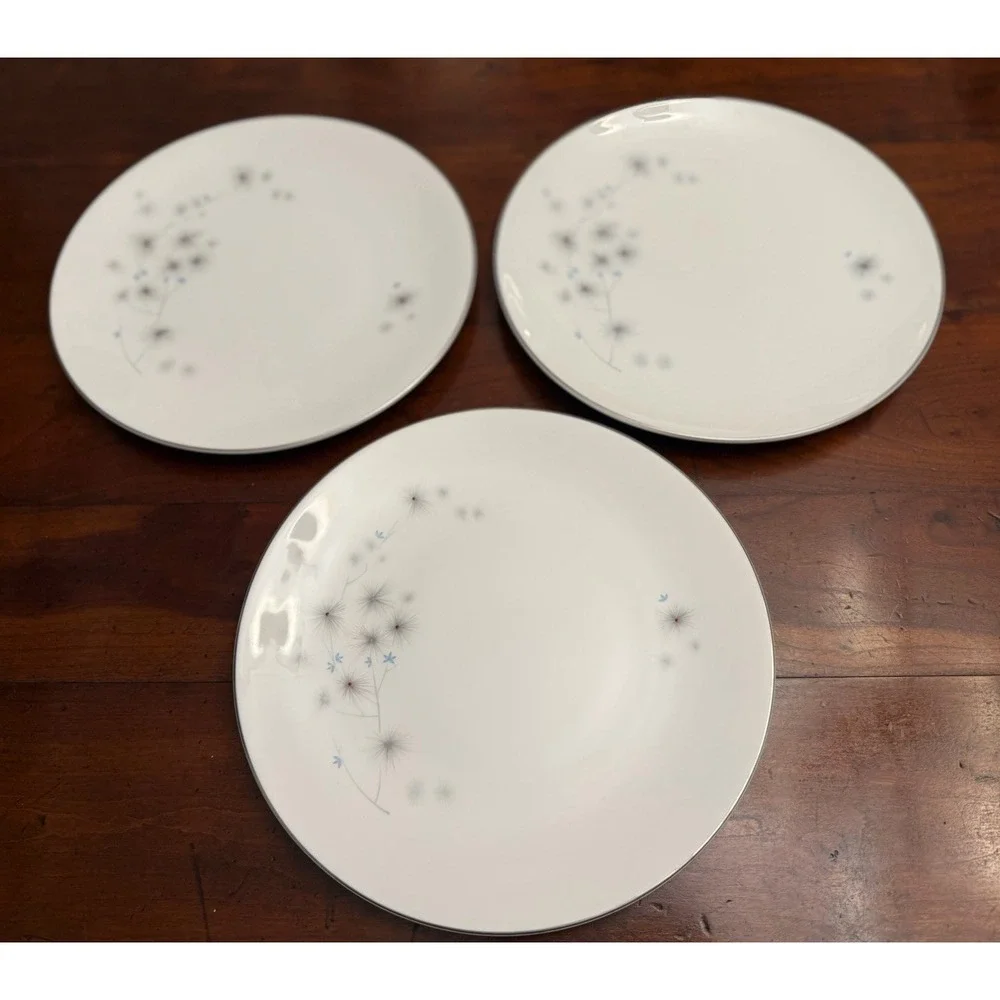 Royal Doulton Thistledown H4943 12pc Dinnerware Set Service for 3 MCM Bone China